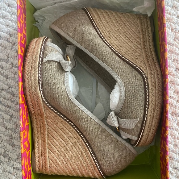 Tory Burch subtle metallic gold espadrilles - Picture 7 of 11